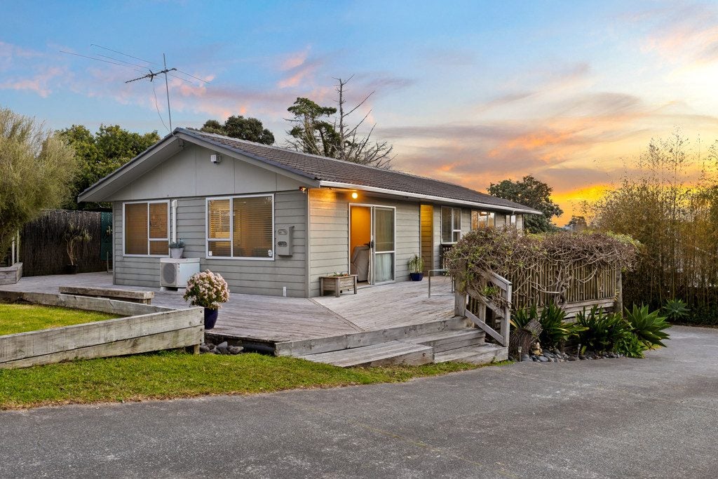 19 Pahi Place, West Harbour, Auckland - Carousel 2