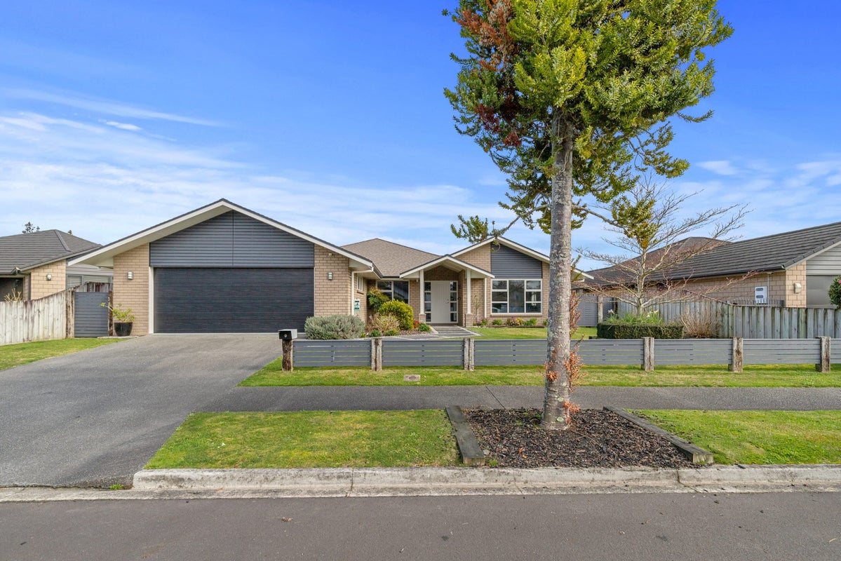 9 Amokura Crescent, Flagstaff, Hamilton - Carousel 25