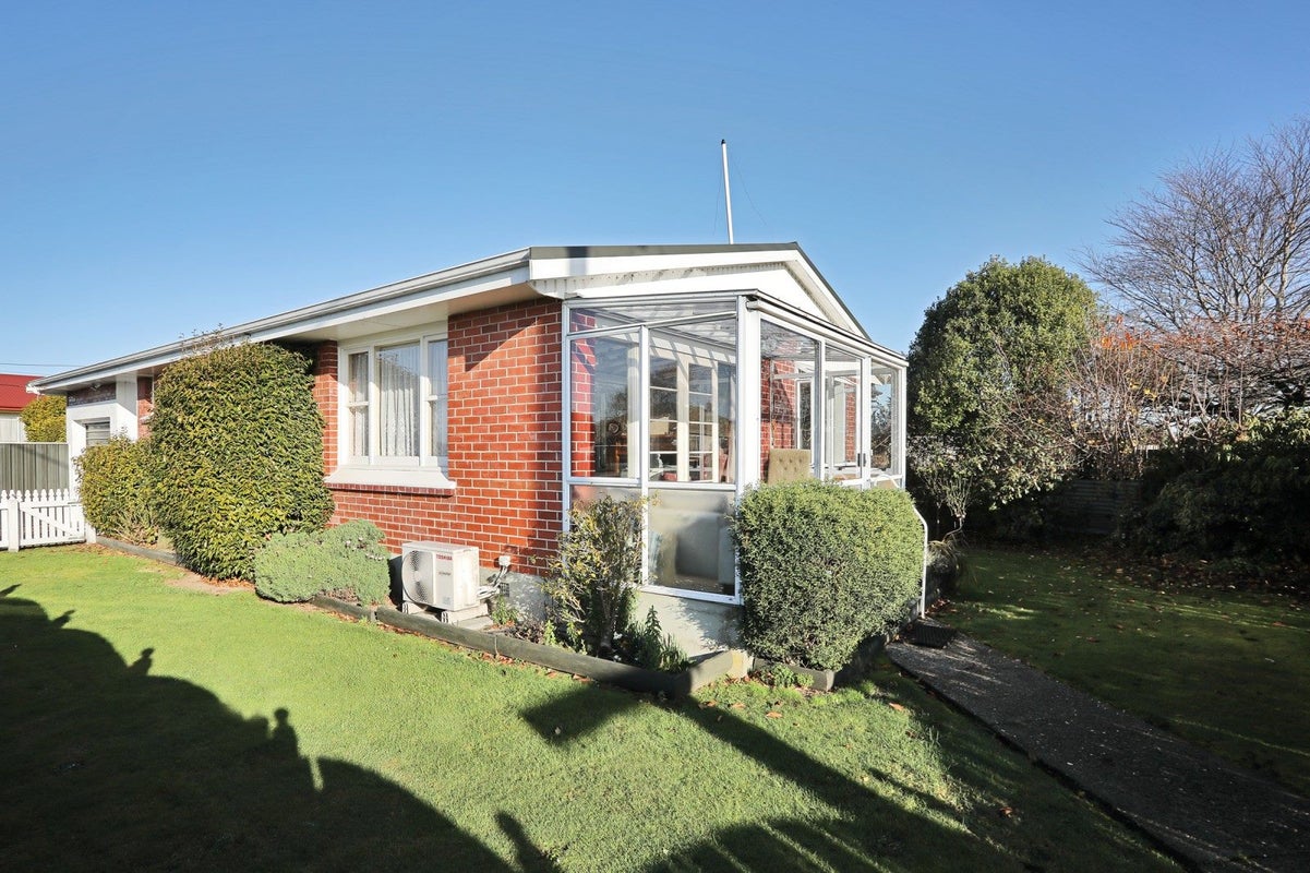 33 Heywood Street, Grasmere, Invercargill - Carousel 1