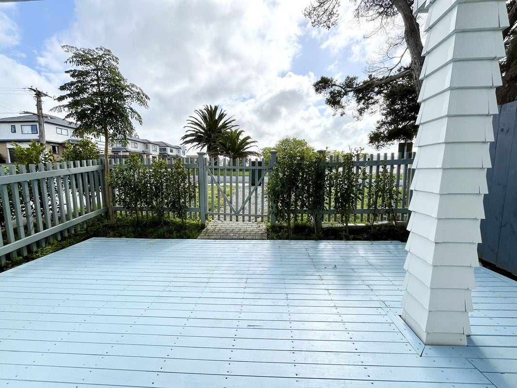 15 Astley Avenue, New Lynn, Auckland - Carousel 20