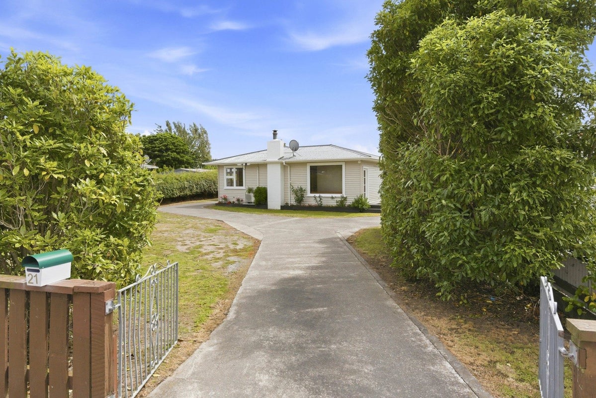 21 Lemon Street, Otaki, Otaki - Carousel 1