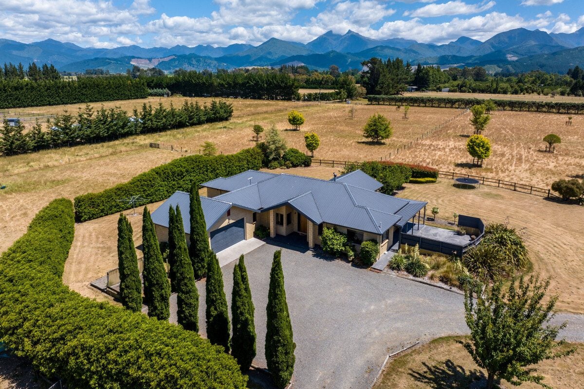 94 Seniors Road, Blenheim - Carousel 2