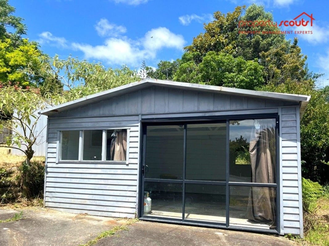 4 Garton Drive, Massey, Auckland - Carousel 13