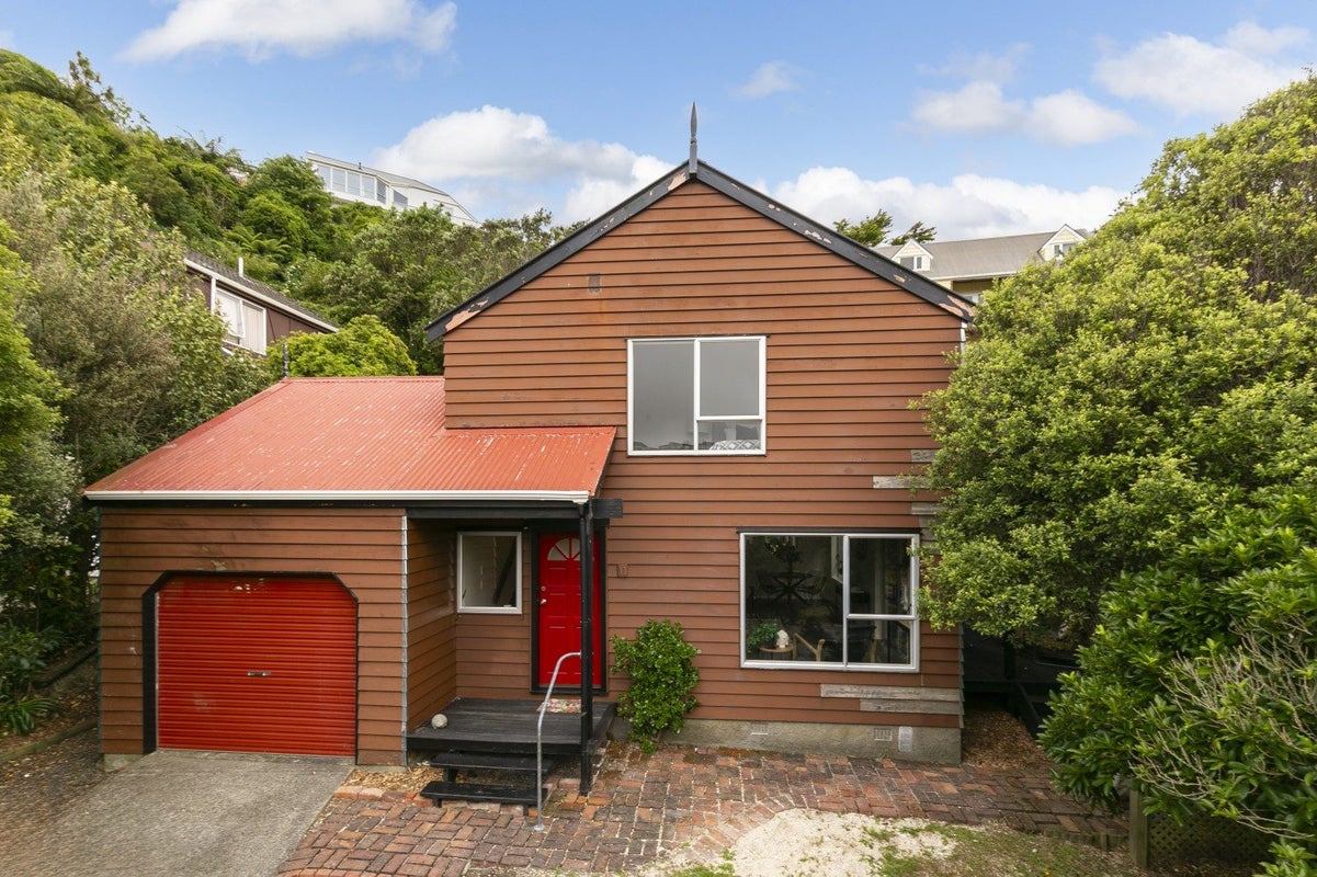 11 Tralee Place, Johnsonville, Wellington - Carousel 2