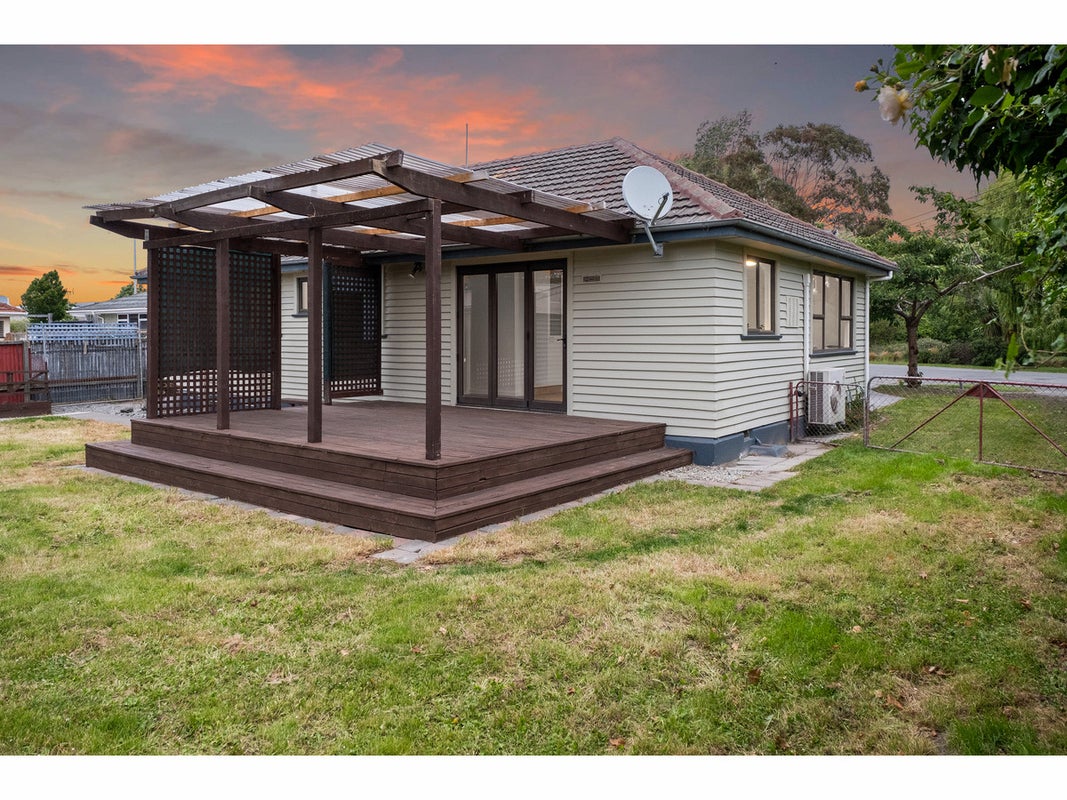 906 Avonside Drive, Avondale, Christchurch - Carousel 2