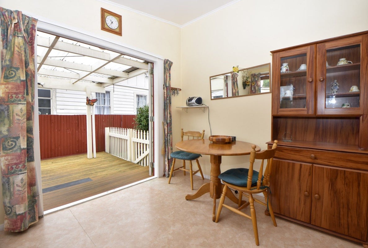 8 Wyndham Street, Carterton, Carterton - Carousel 2