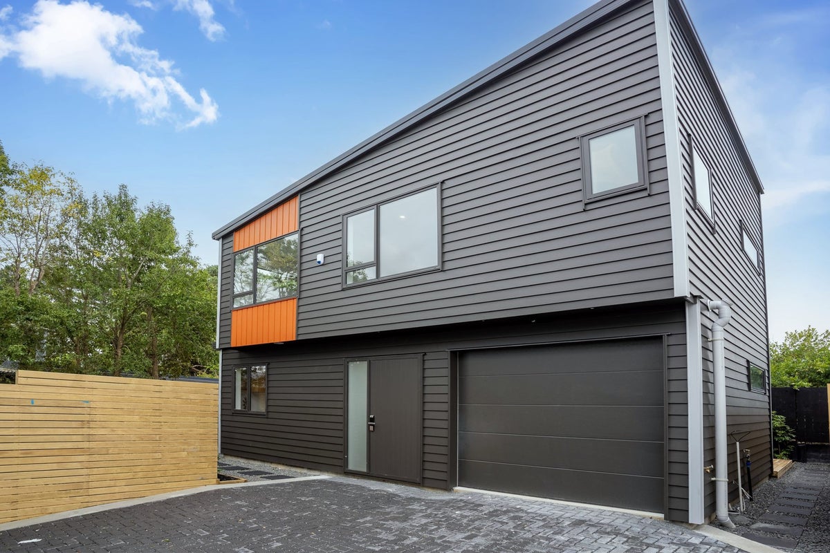 42C Oreil Avenue, West Harbour, Auckland - Carousel 1
