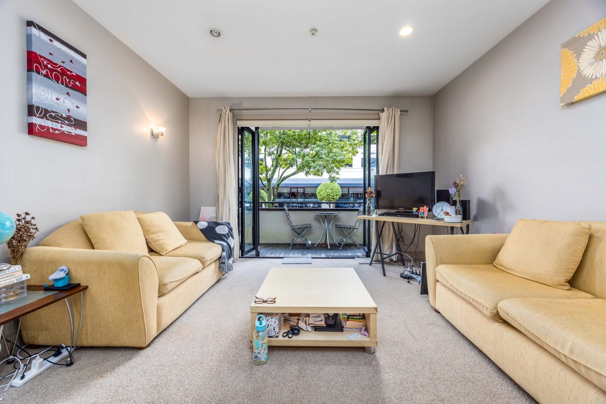 GJ/20 Pakenham Street East, Auckland Central, Auckland - Carousel 1