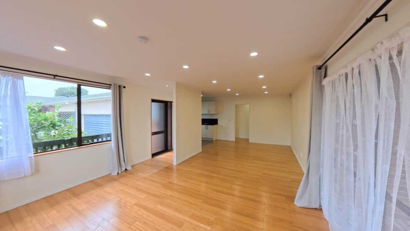 2/889 Dominion Road, Mount Roskill, Auckland - Carousel 2