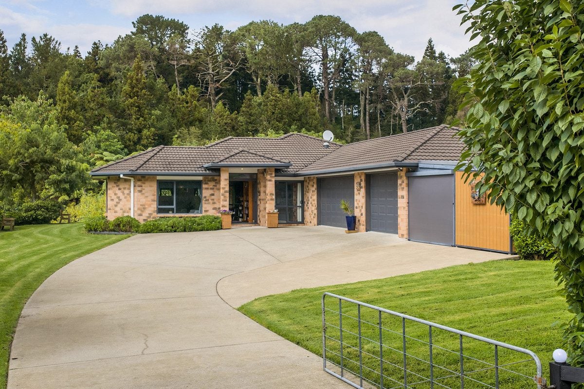 257 Willoughby Road, Tahawai, Katikati - Carousel 1