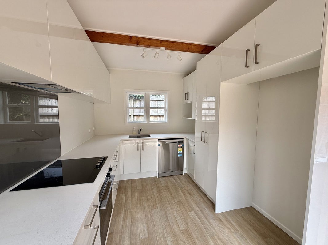 73 Eban Avenue, Hillcrest, Auckland - Carousel 2