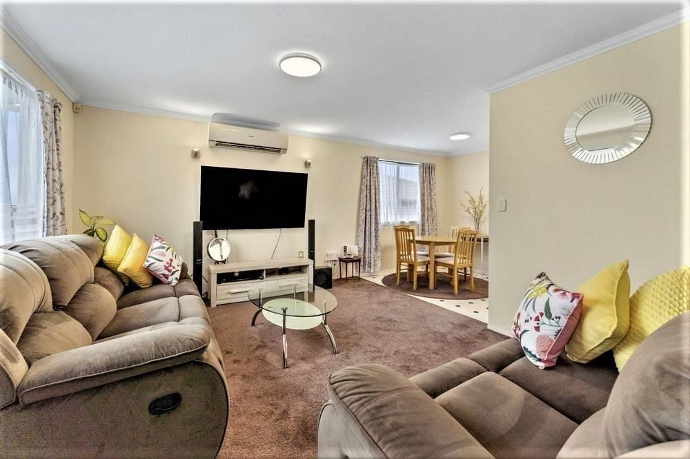 33 Nassau Avenue, Grenada North, Wellington - Carousel 2