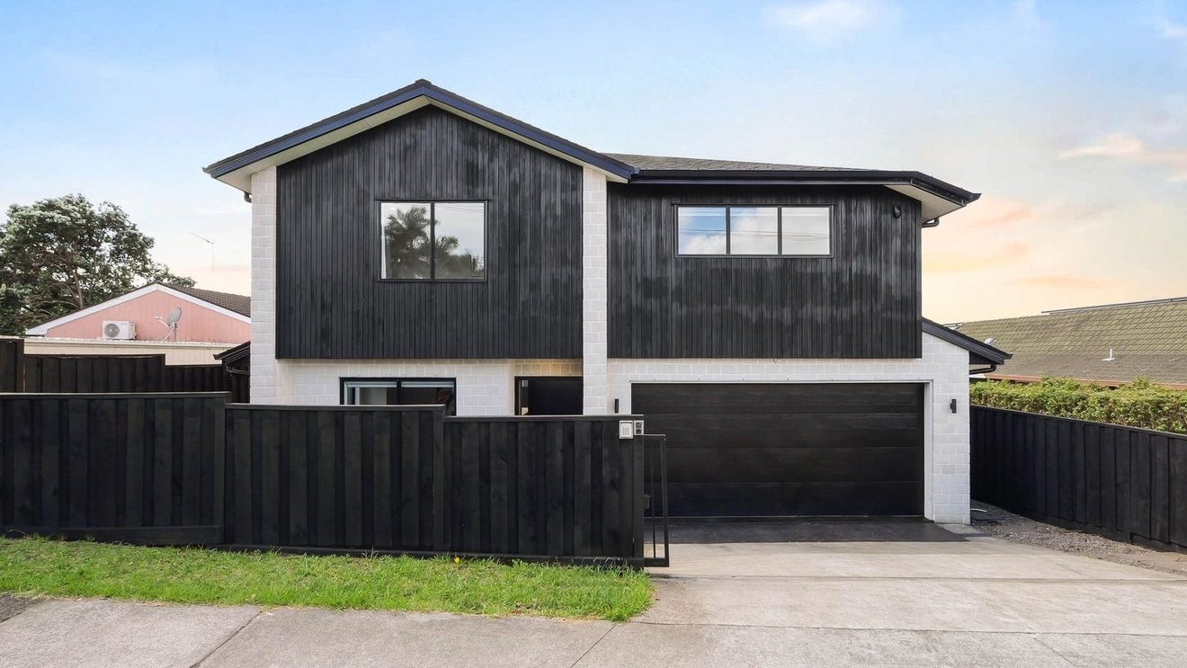 138 Bucklands Beach Road, Bucklands Beach, Auckland - Carousel 1