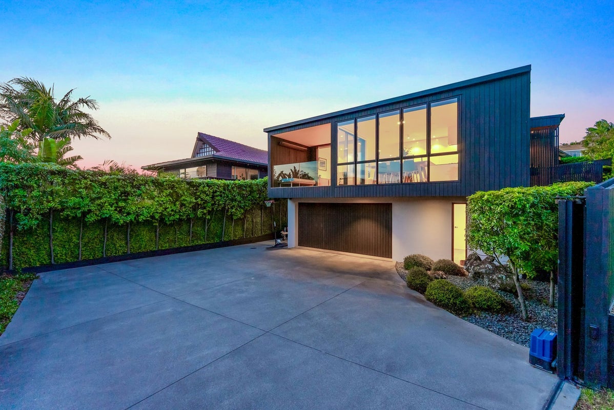 4 Gulf View Road, Murrays Bay, Auckland - Carousel 2
