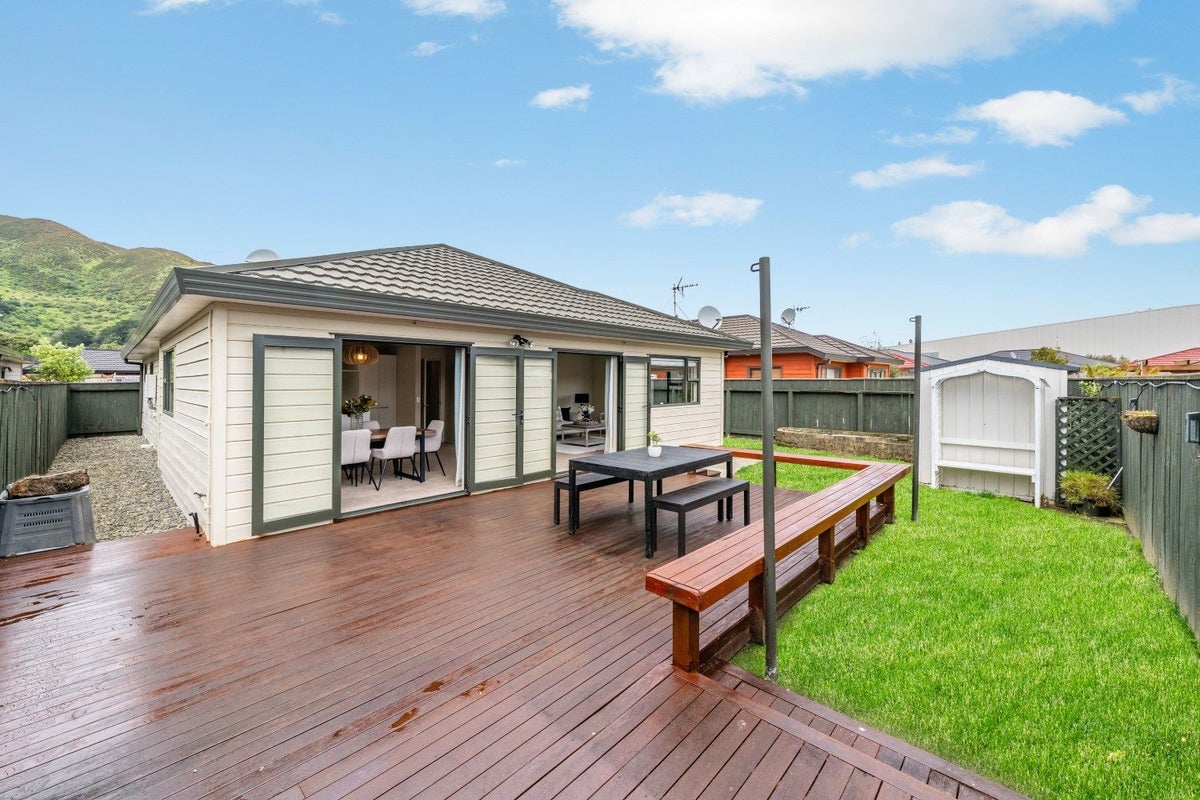 85 Mandel Mews, Waiwhetu, Lower Hutt - Carousel 1
