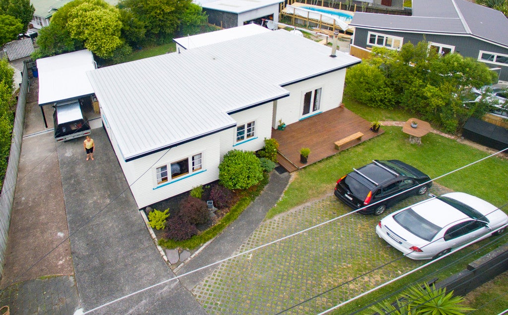 82A Atkinson Road, Titirangi, Auckland - Carousel 18