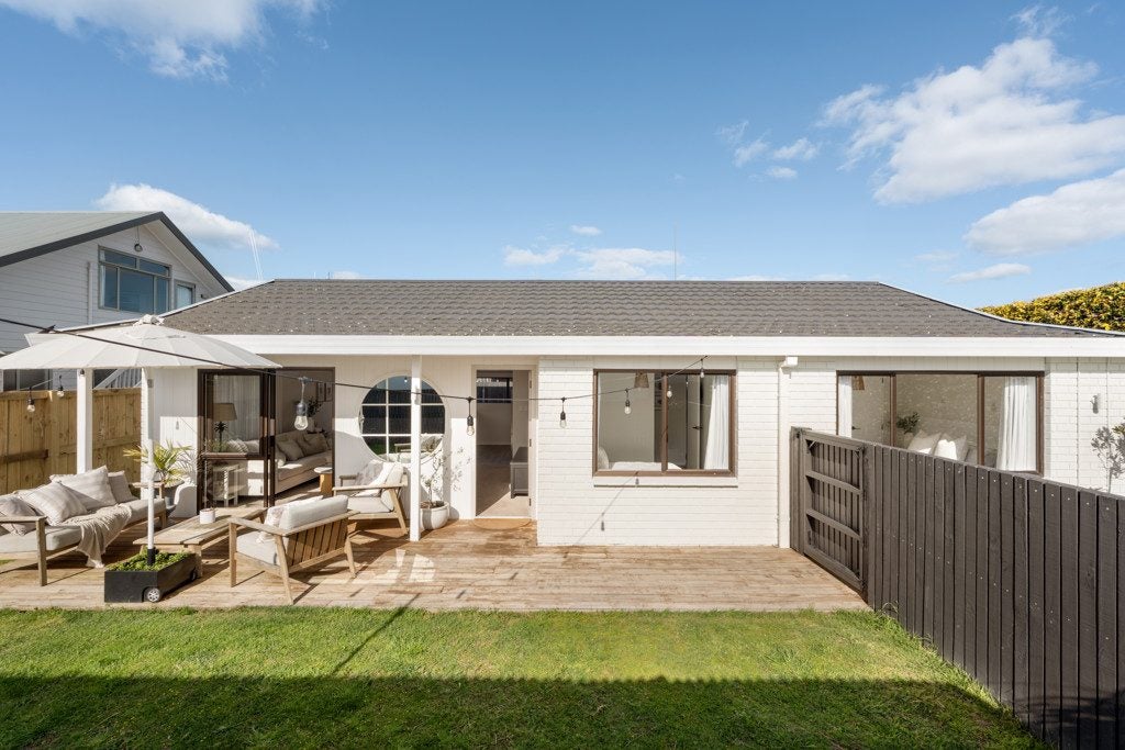 8B Short Street, Otumoetai, Tauranga, Bay Of Plenty - Carousel 2