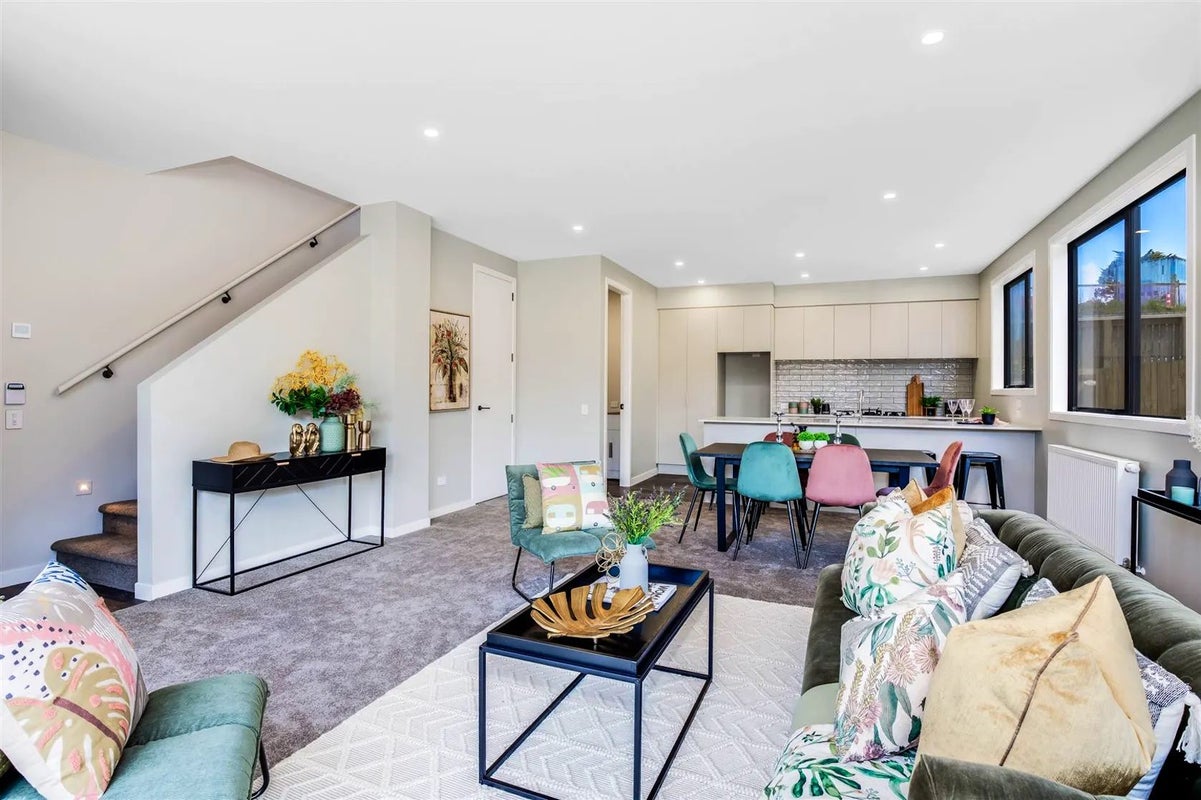 4 Skysail Lane, Whitby, Porirua - Carousel 2