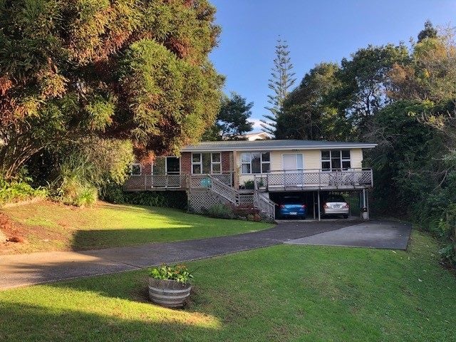 1/1 Bronwyn Place, Torbay, Auckland - Carousel 1