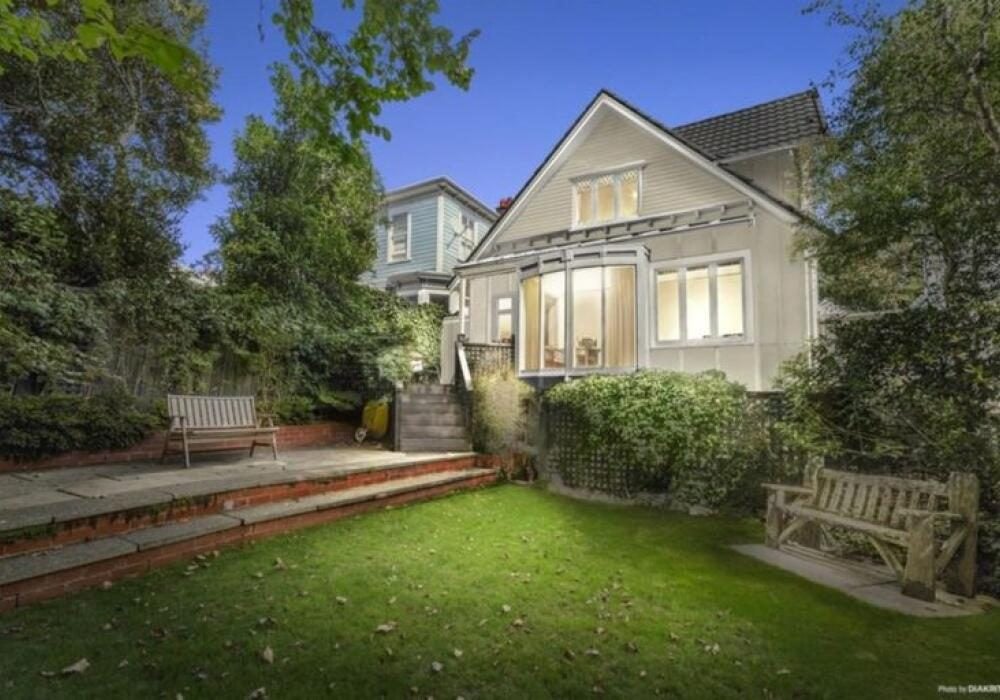 60 Hobson Street, Thorndon, Wellington - Carousel 1