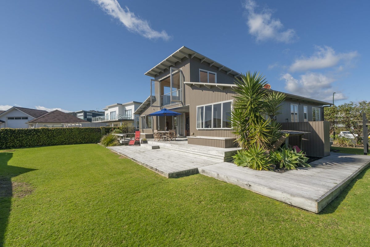 127 Corokia Place, Matarangi, Whitianga - Carousel 1