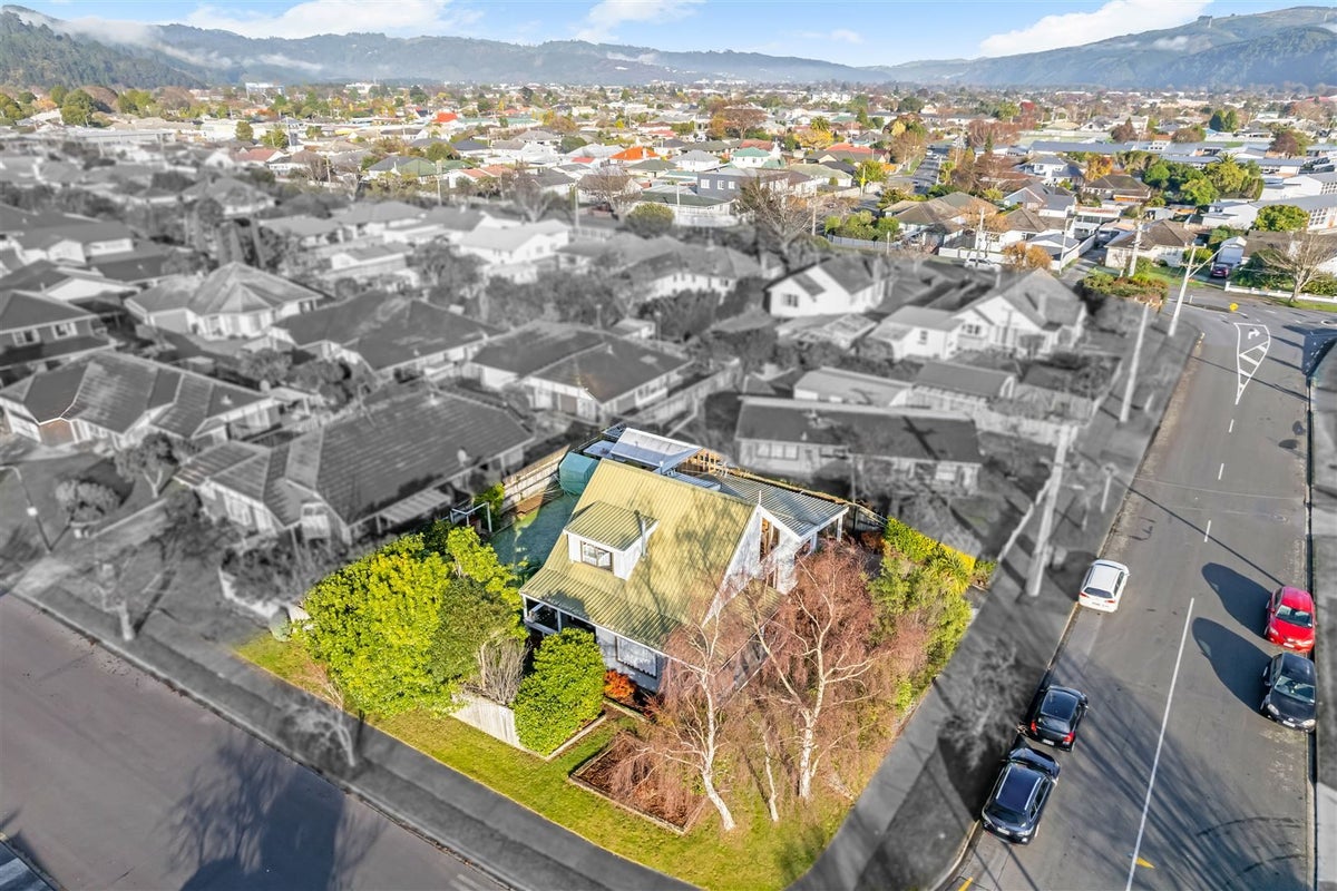80 McParland Street, Elderslea, Upper Hutt - Carousel 2