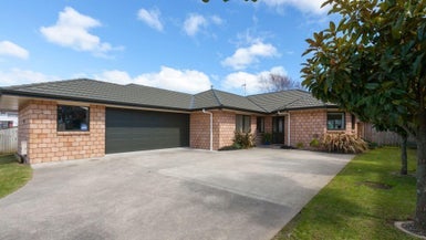 10 Speranza Avenue, Otaki - Carousel 1