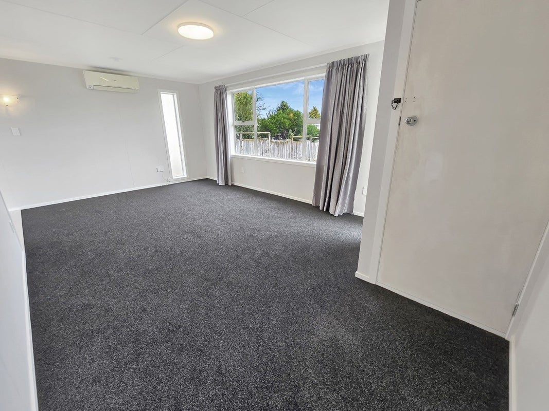 4 Duckworth Crescent, Greenmeadows, Napier - Carousel 2