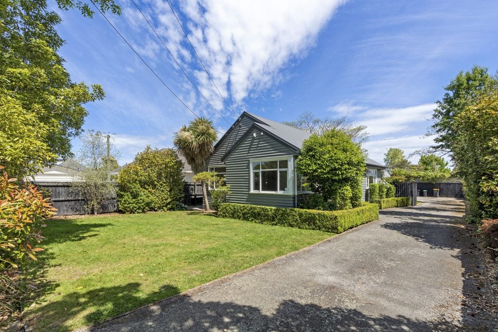 37 Jameson Avenue, St Albans, Christchurch - Carousel 1