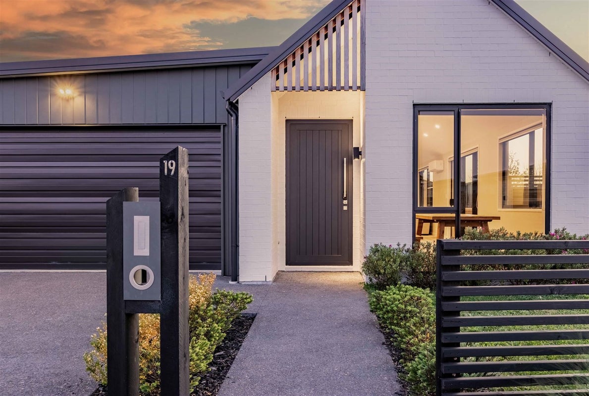 19 Trewern Avenue, Chartwell, Hamilton - Carousel 2