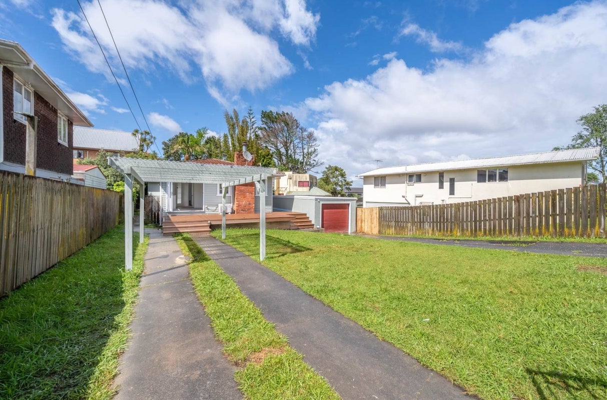 27 Shoreham Street, Avondale, Auckland - Carousel 26