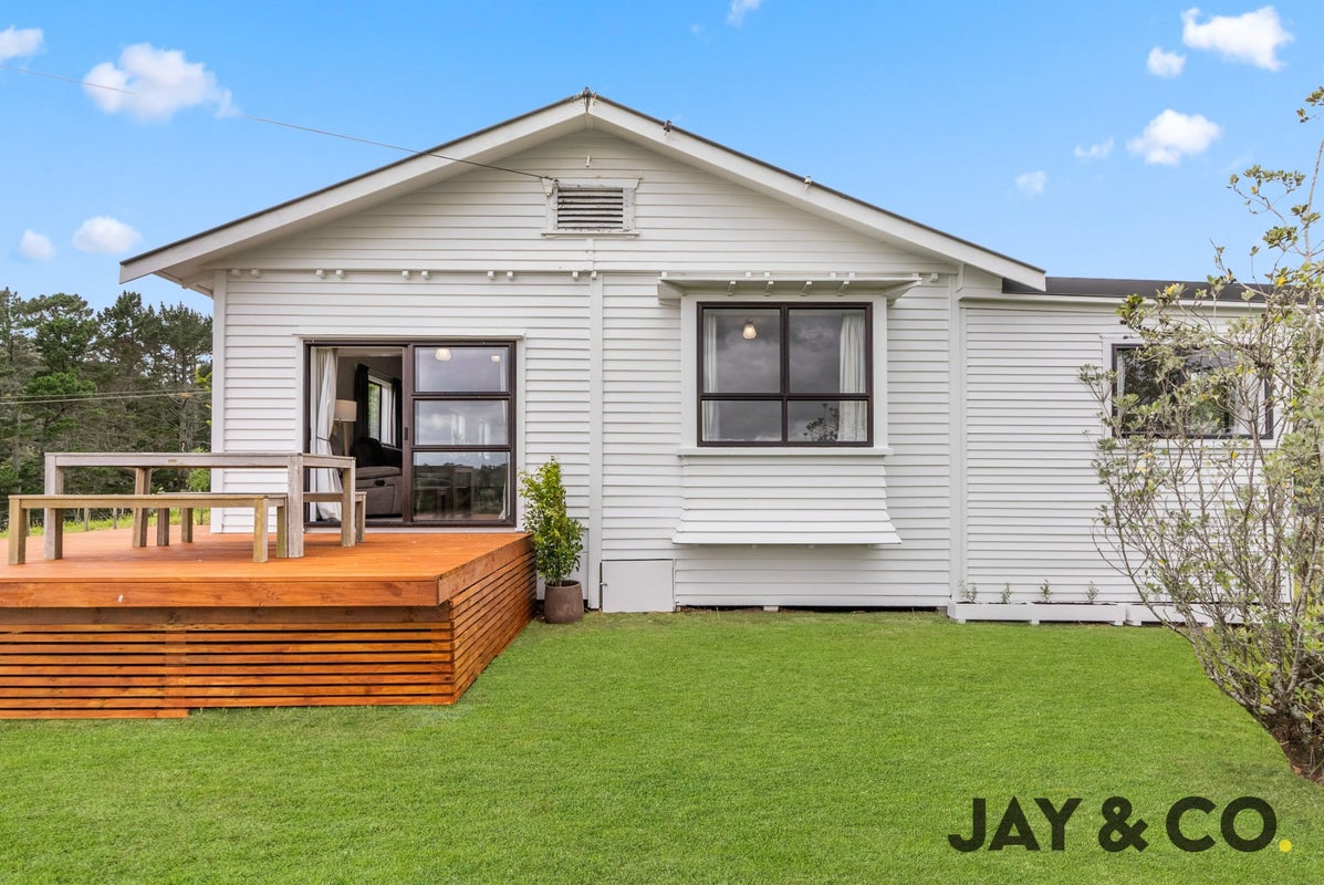 357 West Road, Manurewa - Carousel 1