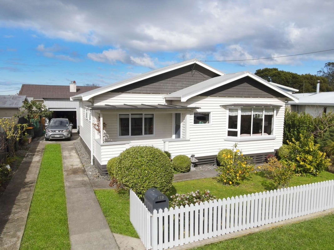 119 Weraroa Road, Waverley, Waverley - Carousel 1