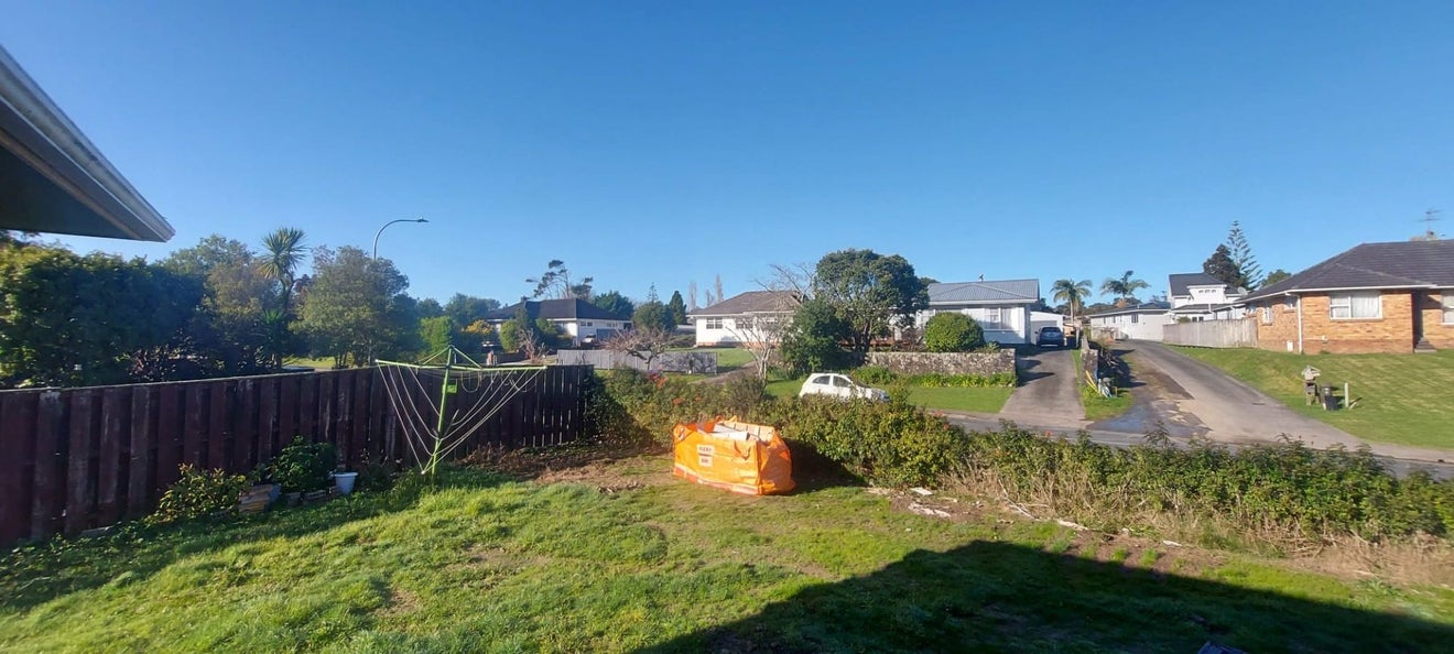 30 La Rosa Street, Green Bay, Auckland - Carousel 15