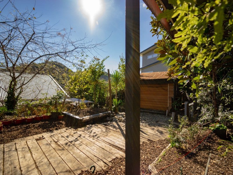 137 Cleveland Terrace, Maitai, Nelson - Carousel 18