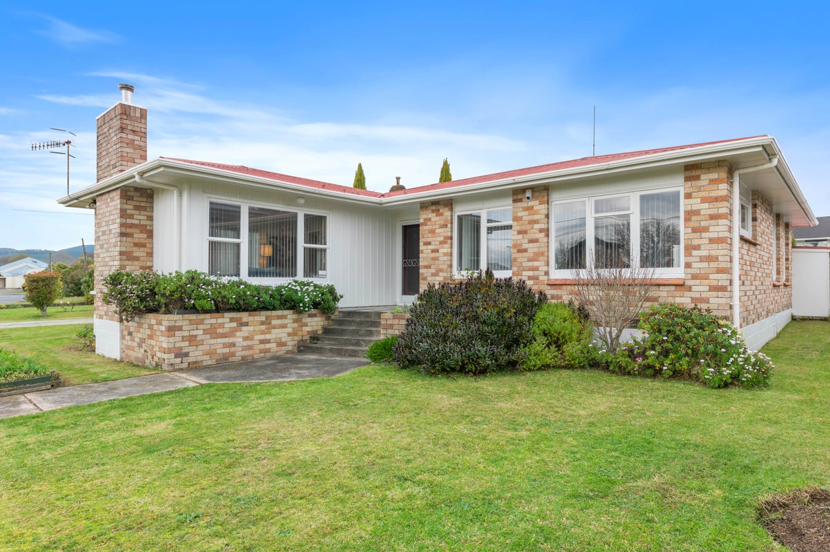 14 Hillcrest Avenue, Hillcrest, Rotorua - Carousel 1