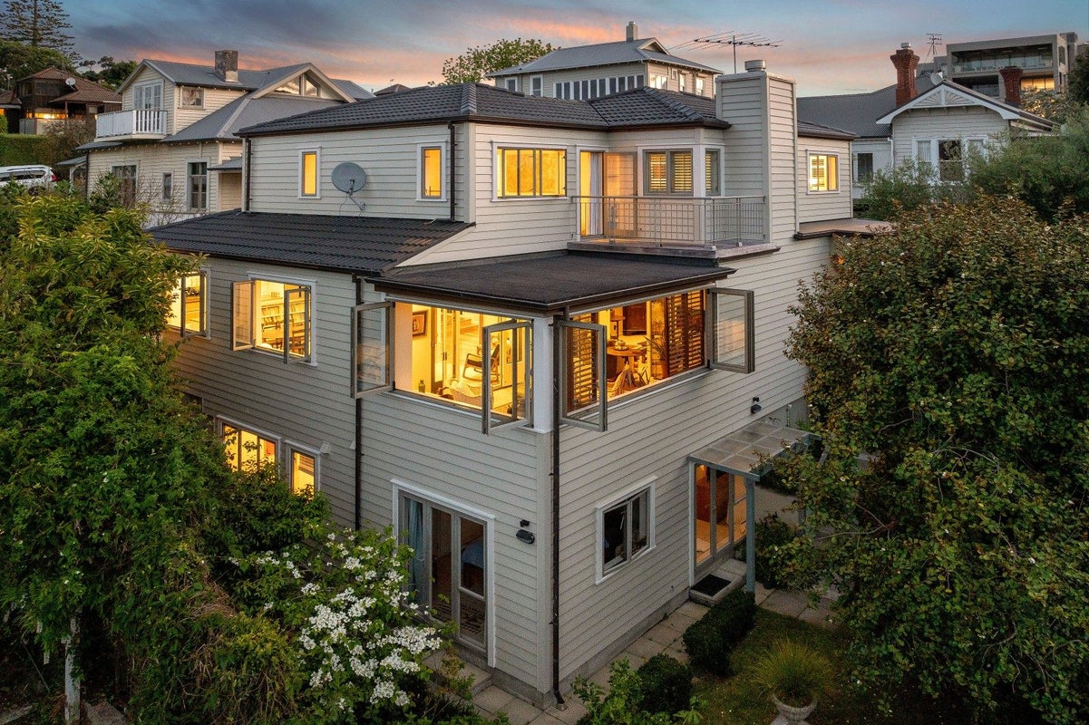 8A Ely Avenue, Remuera, Auckland - Carousel 1
