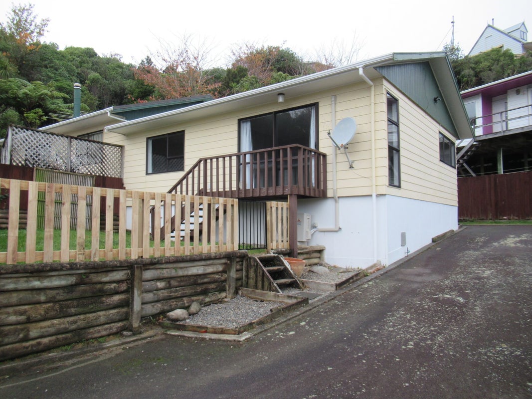 1/25 INVERCARGILL DR, Kelson, Lower Hutt - Carousel 1