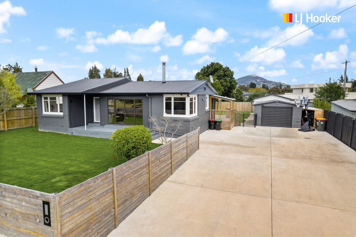 4 Lambert Street, Abbotsford, Dunedin - Carousel 1