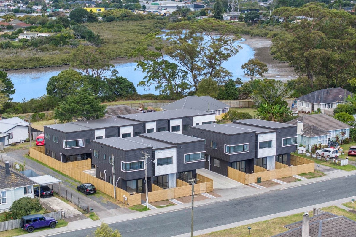 396 Panama Road, Mount Wellington, Auckland - Carousel 1