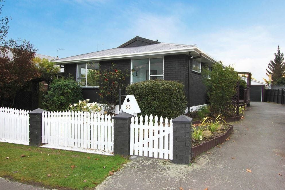 55 Kinmont Crescent, Kinmont Park, Mosgiel - Carousel 1