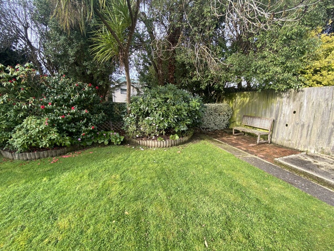 27 Glendining Avenue, North East Valley, Dunedin - Carousel 15