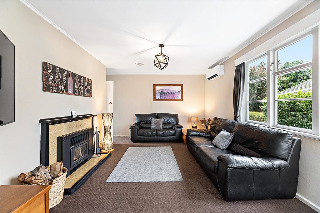 12 Graham Street, Blenheim - Carousel 1