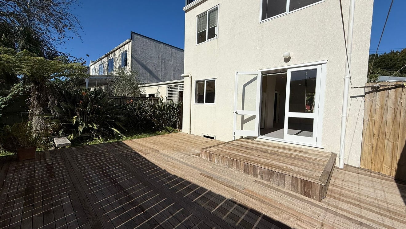 4/44 Kingsland Avenue, Kingsland, Auckland - Carousel 1