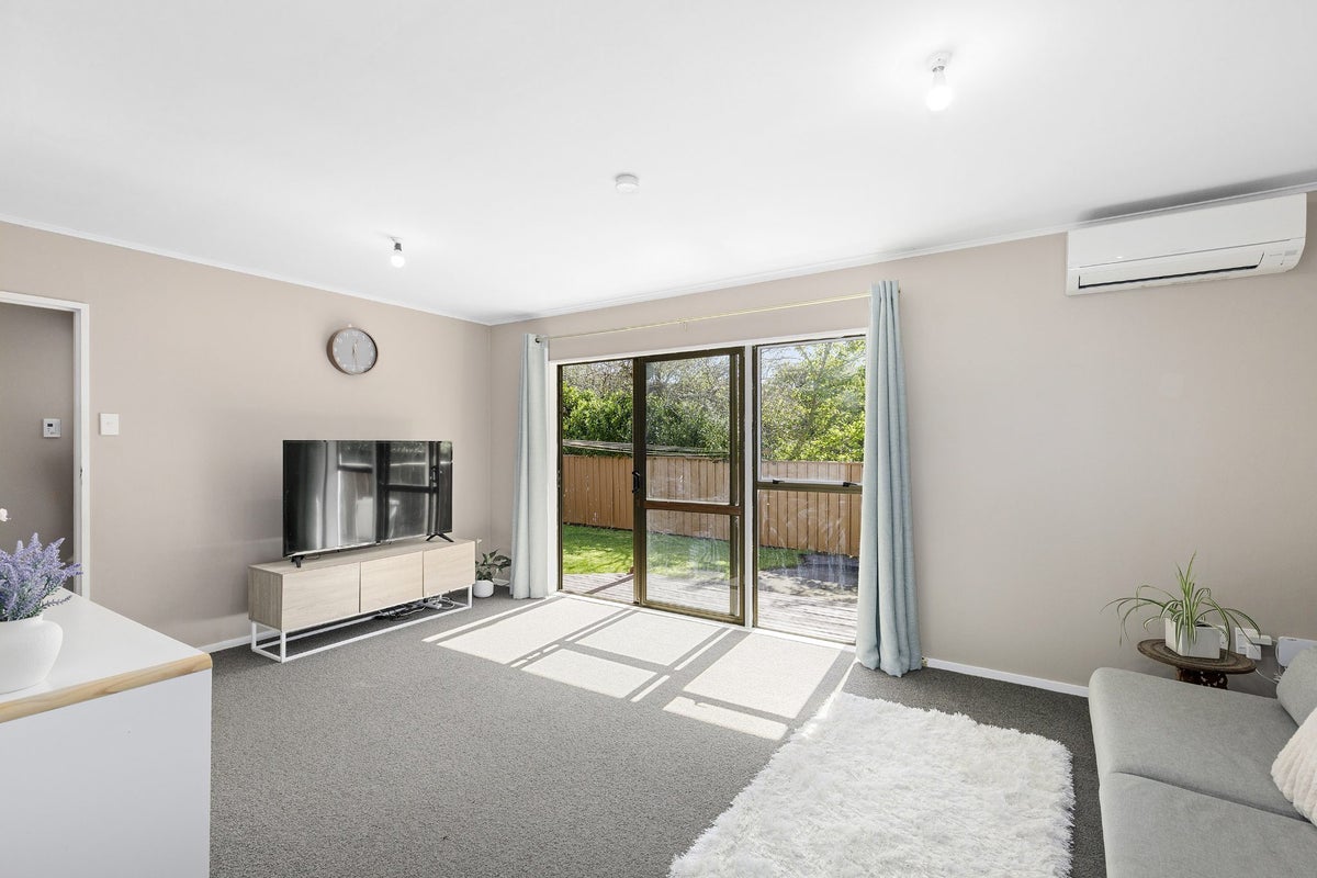 316A Wellington Road, Wainuiomata, Lower Hutt, Wellington - Carousel 2