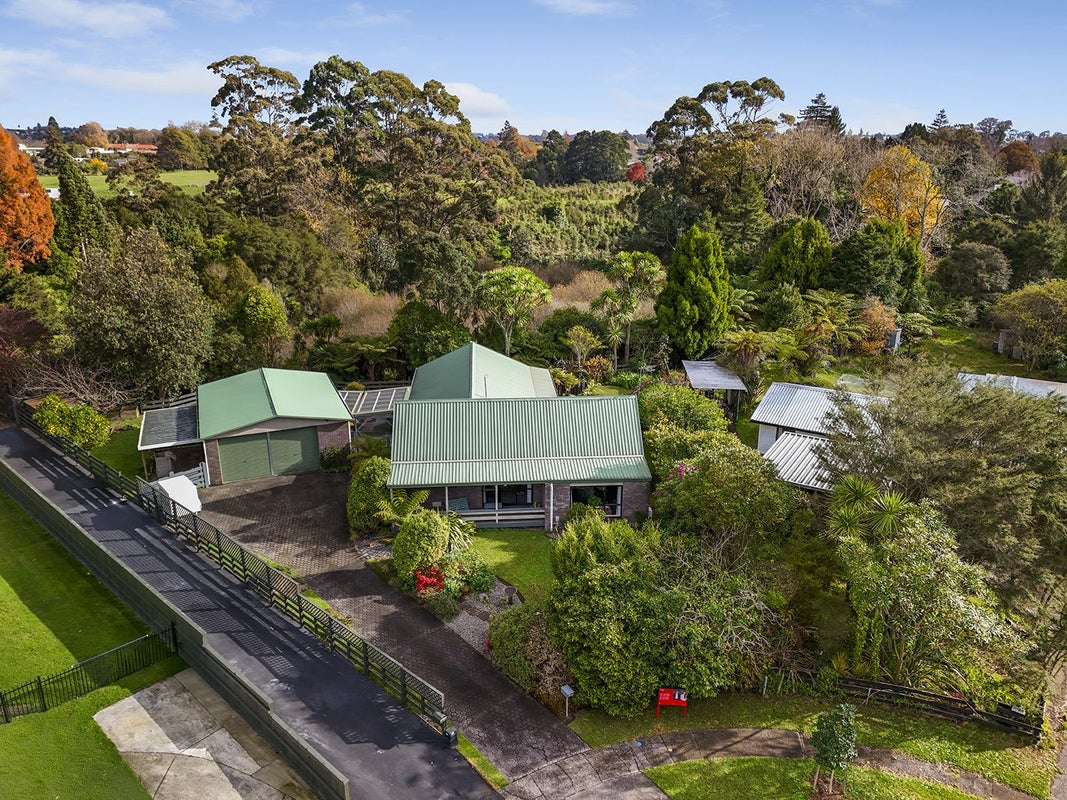 19 Opal Place, Chartwell, Hamilton - Carousel 1