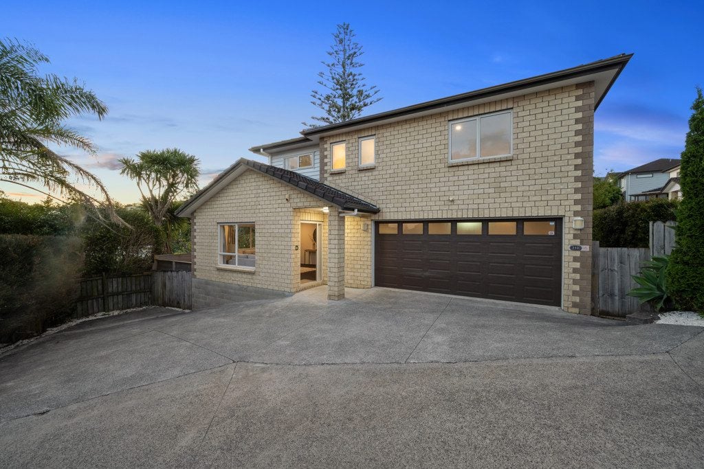23D Lexington Drive, Botany Downs, Auckland - Carousel 1