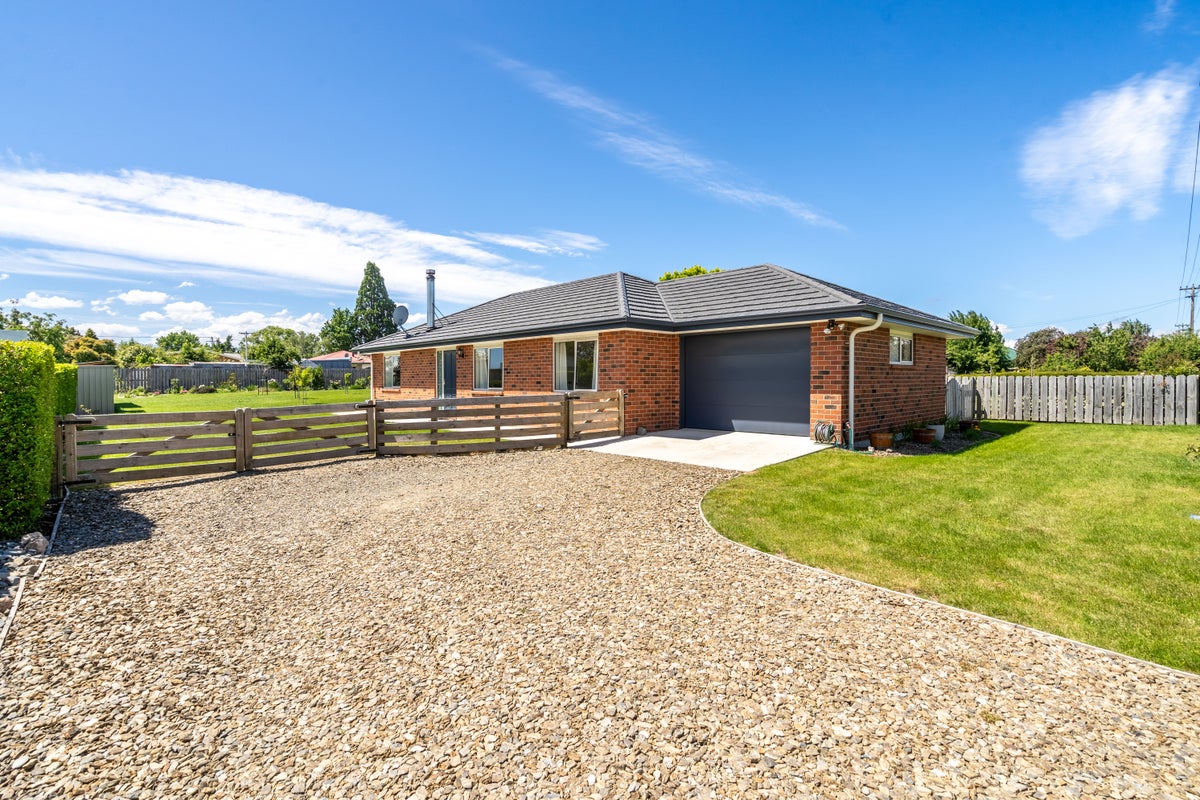 25 Thomas Street, Ranfurly, Ranfurly - Carousel 1
