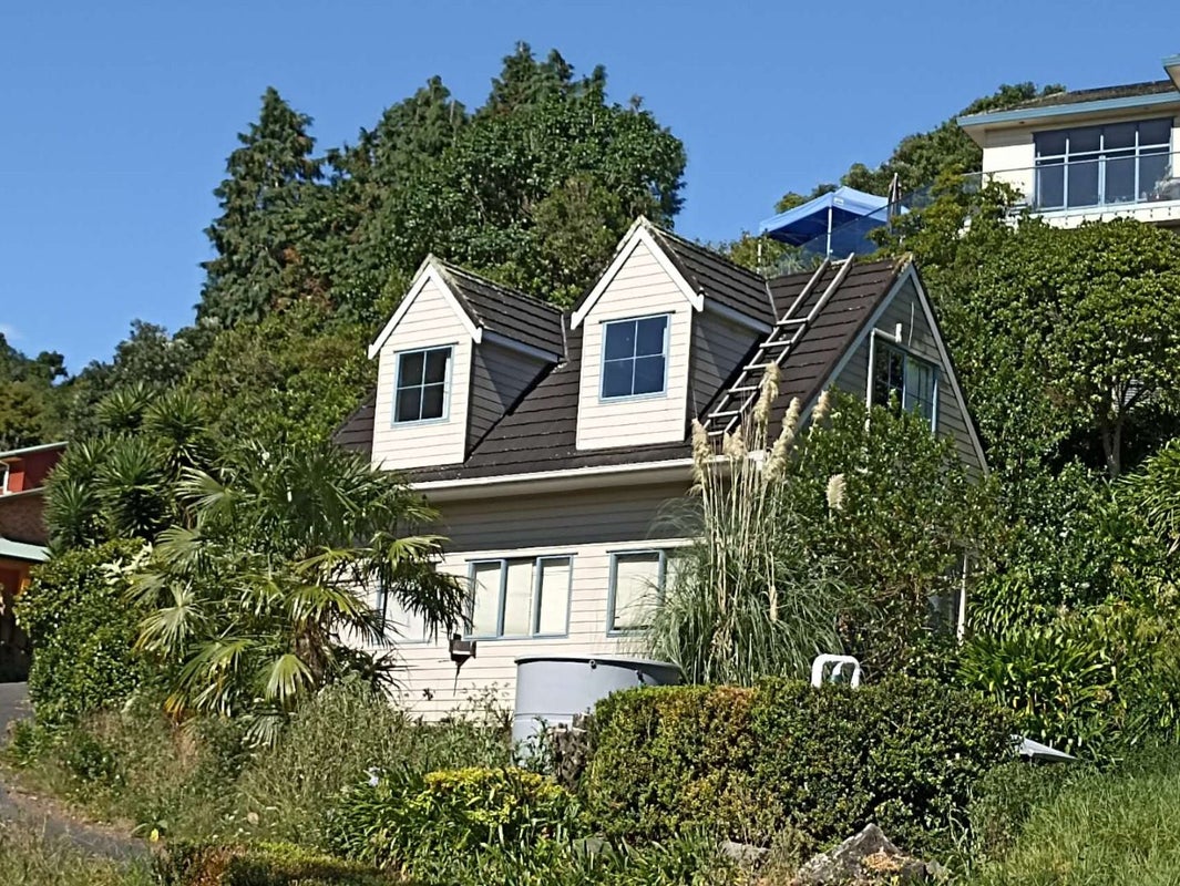84 Point View Drive, East Tamaki Heights, Auckland - Carousel 1