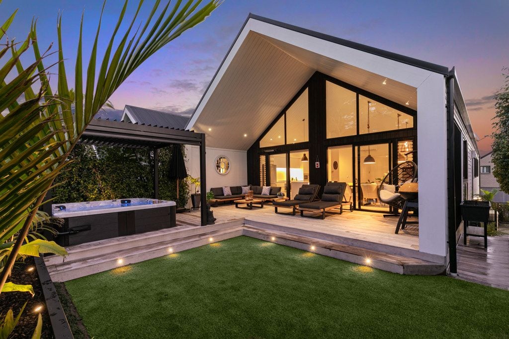 7 Airmens Lane, Hobsonville, Auckland - Carousel 1